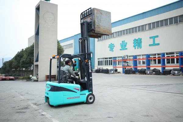 Китайские вилочные электропогрузчики грузоподъёмностью от 1,3 до 5 тонн: