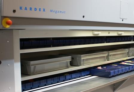 патерностеры, промышленные ротоматы KARDEX MEGAMAT - решение дляхранения и обработки мелких деталей с частым доступом.