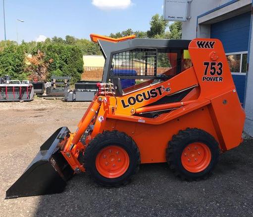 Фото мини-погрузчик locust l753 (750 кг, высота подъема 3250 мм, двигатель perkins 49 л.с.) на сайте www.kiit.ru в интернет-каталоге КИИТ ☎ +7(800) 707-07-45 Изображение №4