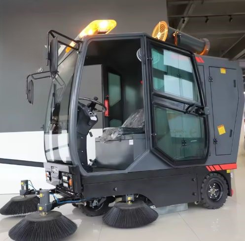 Многофункциональная подметально-уборочная машина LIMGARD B15C продажа, сервис - КИИТ