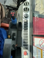 Фото колёсный экскаватор quadtrac e60w (5,5 т, двигатель yanmar 4tnv98, 46,3 квт, производительность 163 л/мин) на сайте www.kiit.ru в интернет-каталоге КИИТ ☎ +7(800) 707-07-45 Изображение №10
