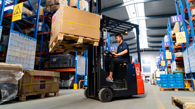 Погрузчик EP EFS101. Изображение №3