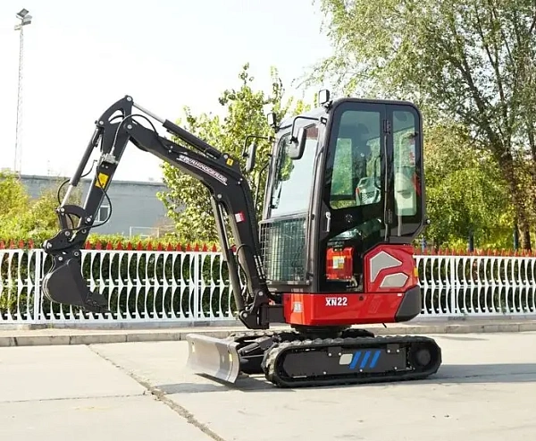 Мини экскаватор QUADTRAC EX22U PRO - производства Rhinoceros XINIU модель XN22.