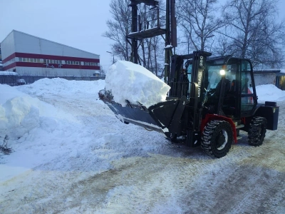 Полноприводный вилочный погрузчик LEOTRACK 35C (3,5 т, высота подъема 4,8 м, цельная рама). Изображение №12