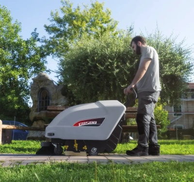 Аккумуляторная подметальная машина COMAC CS 500 BT с ручным управлением (2600 м²/ч, 650 мм, 50 л). Изображение №8
