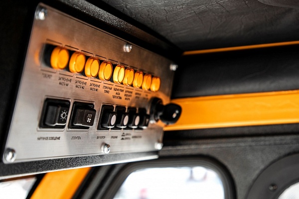 Фото подметально-уборочная машина sweeper ммк-1000 на сайте www.kiit.ru в интернет-каталоге КИИТ ☎ +7(800) 707-07-45 Изображение №10