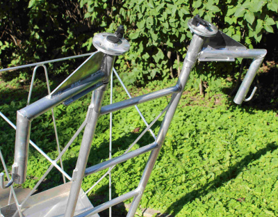 Навесная площадка на строительные конструкции  MEGAL ПКА (120 кг, размер площадки 0,6x0,55 м). Изображение №10