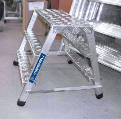 Складные подмости MEGAL СРП-700 | Рабочая высота 2.7 м, площадка 0.7 м,  двухсторонний подъем. Изображение №6