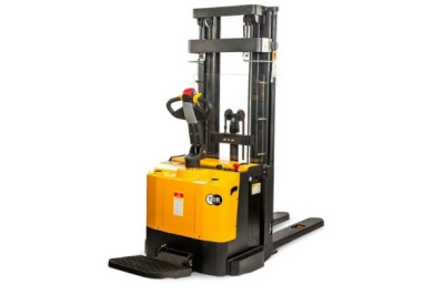 Штабелер электрический самоходный с платформой TOR 2,0т 4,5м ES20T4. Изображение №1