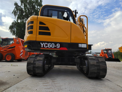 Мини-экскаватор Yuchai YC 60-9 (5700 кг, глубина копания 3935 мм, двигатель Kubota 48 л.с., ковш 0,21 м³). Изображение №10