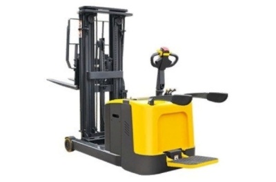 Самоходный штабелер с платформой 1,5 т 4,5 м XILIN CQD15R с выдвижной мачтой и противовесом 24/270 В/Ач. Изображение №1