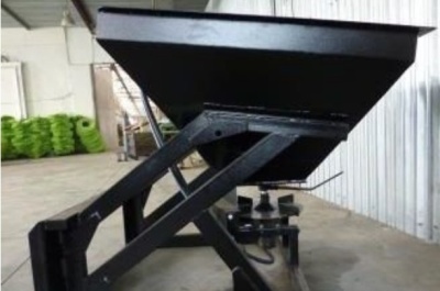 Разбрасыватель противогололедных материалов РПМ-1,0. Изображение №1