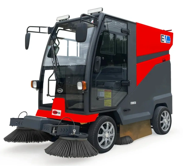 Фото подметально-уборочная машина vostok с210 на сайте www.kiit.ru в интернет-каталоге КИИТ ☎ +7(800) 707-07-45