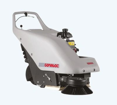 Ручная бензиновая подметальная машина COMAC CS 50HT (2600 м²/ч, 650 мм, 40 л). Изображение №2