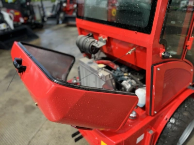 Мини погрузчик с телескопической стрелой QUADTRAC WL40T EVO (1000 кг, высота подъема 3400 мм, шарнирно-сочлененная рама). Изображение №20