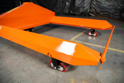 Гидравлическая тележка TOR ZT 2.5T - 1150*1150 для рулонов. Изображение №5