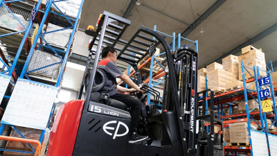 Электрический погрузчик EP EFS151. Изображение №3