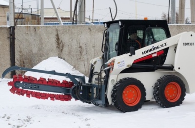 Экскаватор траншейный ЭТ на мини-погрузчик для легких грунтов. Изображение №1