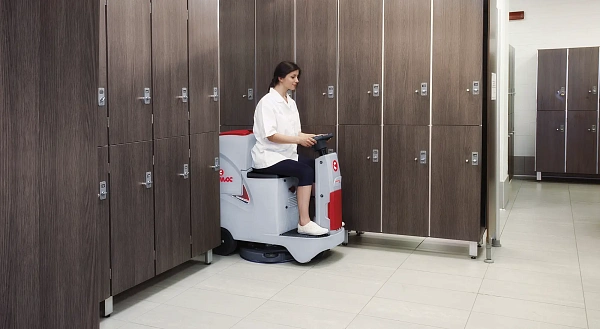 Фото поломоечная машина comac innova 55b на сайте www.kiit.ru в интернет-каталоге КИИТ ☎ +7(800) 707-07-45 Изображение №3