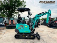 Электрический мини-экскаватор QUADTRAC XN20EV — экологичное решение для точных работ
