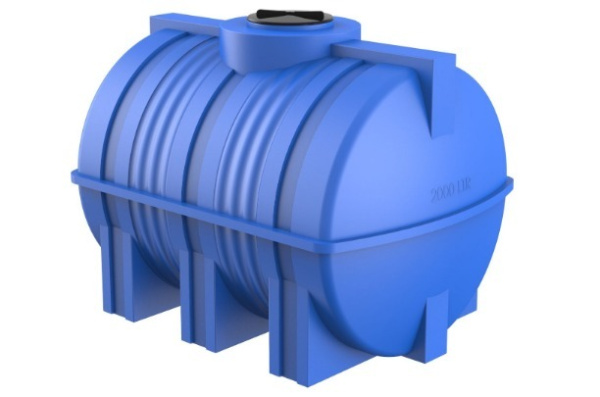 Горизонтальный пластиковый бак