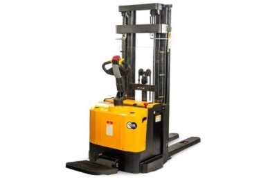 Штабелер электрический самоходный с платформой TOR 2,0т 4,5м ES20T1. Изображение №1