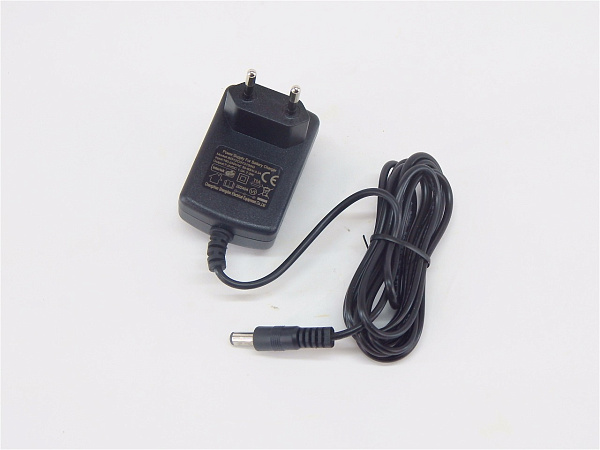 Фото зарядное устройство для тележек wh-25es 7v/1a (charger) на сайте www.kiit.ru в интернет-каталоге КИИТ ☎ +7(800) 707-07-45 Изображение №2