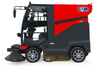 Коммунальная машина С210 предназначена для ухода за городскими дорогами, прилегающей территорией фабрик, заводов, торговых центров, парков, площадей, коттеджных посёлков, санаториев