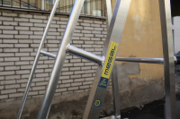 Фото передвижная лестница с рабочей платформой megal лпфва н=2,0-3 на сайте www.kiit.ru в интернет-каталоге КИИТ ☎ +7(800) 707-07-45 Изображение №11