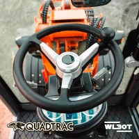 QUADTRAC WL30T — мобильный мини-погрузчик для ограниченных пространств | Компактные размеры, транспортировка на прицепе