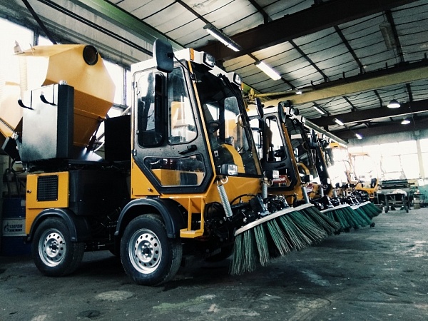 Фото подметально-уборочная машина sweeper ммк-1000 на сайте www.kiit.ru в интернет-каталоге КИИТ ☎ +7(800) 707-07-45 Изображение №5