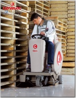 Фото подметальная машина с сиденьем comac cs 60 b ii на сайте www.kiit.ru в интернет-каталоге КИИТ ☎ +7(800) 707-07-45 Изображение №2