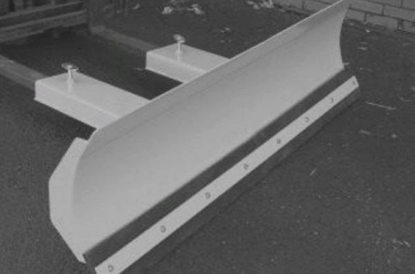 Фото отвал поворотный на вилочный погрузчик ов-160/70 на сайте www.kiit.ru в интернет-каталоге КИИТ ☎ +7(800) 707-07-45