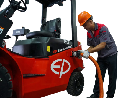 Электропогрузчик с кареткой бокового смещения EP EFL203 2F300. Изображение №1