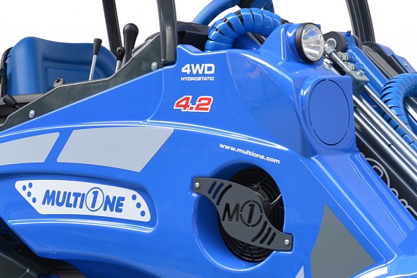 Фото мини погрузчик multione 4.2 k на сайте www.kiit.ru в интернет-каталоге КИИТ ☎ +7(800) 707-07-45 Изображение №6