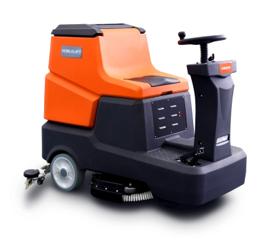 Аккумуляторная самоходная поломоечная машина с сиденьем Noblelift NR810 (810 мм, 4860 м2/ч, баки 120/120 л, 4×6/200 Ач). Изображение №2