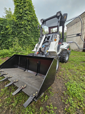 Мини-погрузчик шарнирно-сочлененный TAIAN DY840. Изображение №12