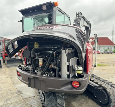 Гусеничный мини-экскаватор с кабиной QUADTRAC EX60. Изображение №25