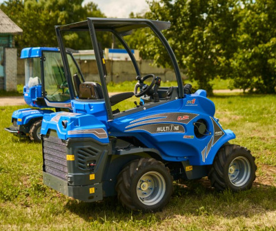 Мини-погрузчик MULTIONE 5.2K (820 кг, высота подъема 2,75 м, двигатель Kubota D902). Изображение №9