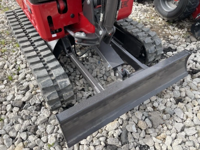 Мини экскаватор с кабиной QUADTRAC EX28 PRO. Изображение №18