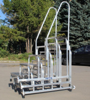 Фото монтажная подставка megal (тип 1) 3 ступени с двумя поручнями 050403 (2,6 м, 3 ступени, 150 кг) на сайте www.kiit.ru в интернет-каталоге КИИТ ☎ +7(800) 707-07-45 Изображение №7