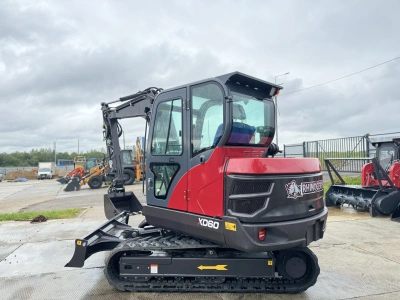 Гусеничный мини-экскаватор с кабиной QUADTRAC EX60. Изображение №16