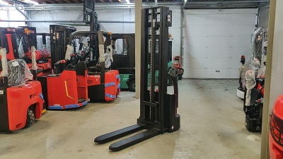 Штабелер с литиевой АКБ EP ESL122. Изображение №2