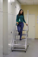 Фото монтажная подставка megal (тип 2) 2 ступени с одним поручнем на сайте www.kiit.ru в интернет-каталоге КИИТ ☎ +7(800) 707-07-45 Изображение №3