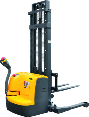 Штабелер самоходный 1,5 т 5,0 м XILIN CTDR15-III с раздвижными вилами и опорами 24/200 В/Ач. Изображение №1