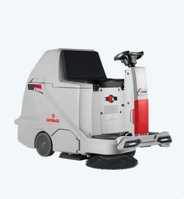 Подметальная машина с местом для водителя COMAC CS 60 B (5100 м²/ч, 1000 мм, 65 л). Изображение №3