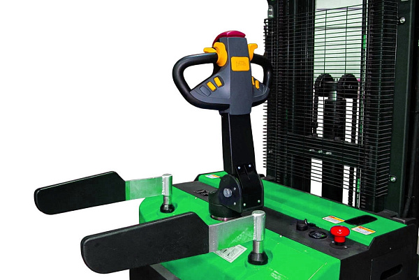 Фото штабелер самоходный 2,0 т 3,5 м tor es20d4 li-ion 24/200 в/ач эур, curtis, h-мачта (с платформой) на сайте www.kiit.ru в интернет-каталоге КИИТ ☎ +7(800) 707-07-45 Изображение №4