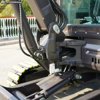 Фото мини экскаватор с отапливаемой кабиной quadtrac ex40 pro на сайте www.kiit.ru в интернет-каталоге КИИТ ☎ +7(800) 707-07-45 Изображение №12