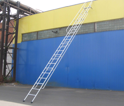 Лестница наклонная Megal ЛПНА-8,2 складные поручни 9260 мм. Изображение №2