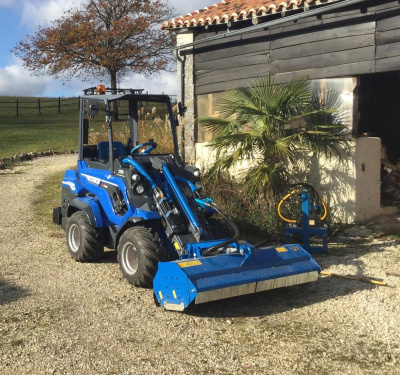 Мощный мини-погрузчик MULTIONE 8.5 SK Stage V (Premium) (1640 кг, высота подъема 3,2 м, двигатель Kohler 57 л.с., гидропоток 83 л/мин). Изображение №12